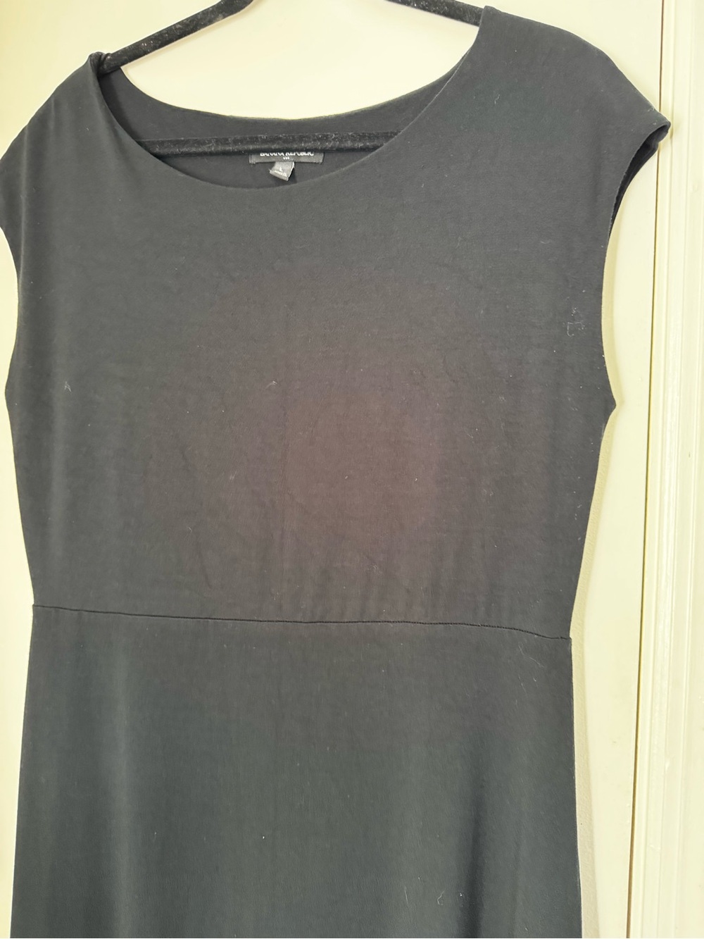 Banana Republic Black Cap Sleeve Midi Dress - Picture 4 of 5